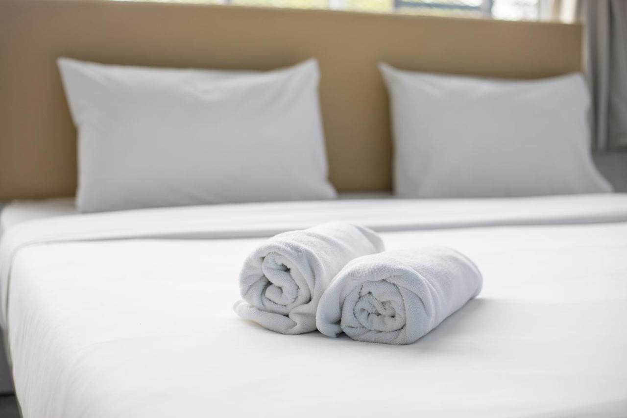 BW Thai Art Style Hotel Bangkok Bagian luar foto