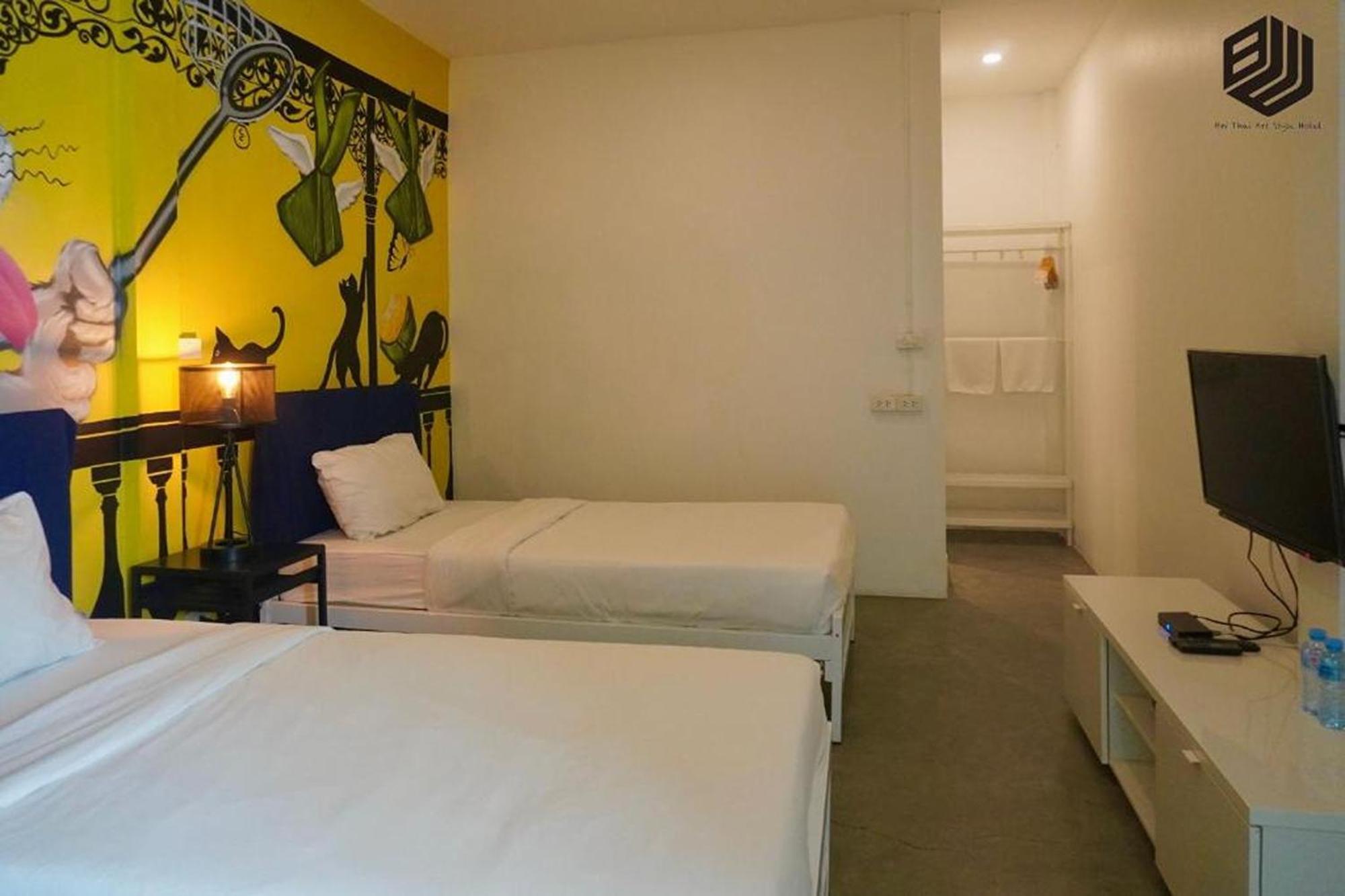 BW Thai Art Style Hotel Bangkok Bagian luar foto