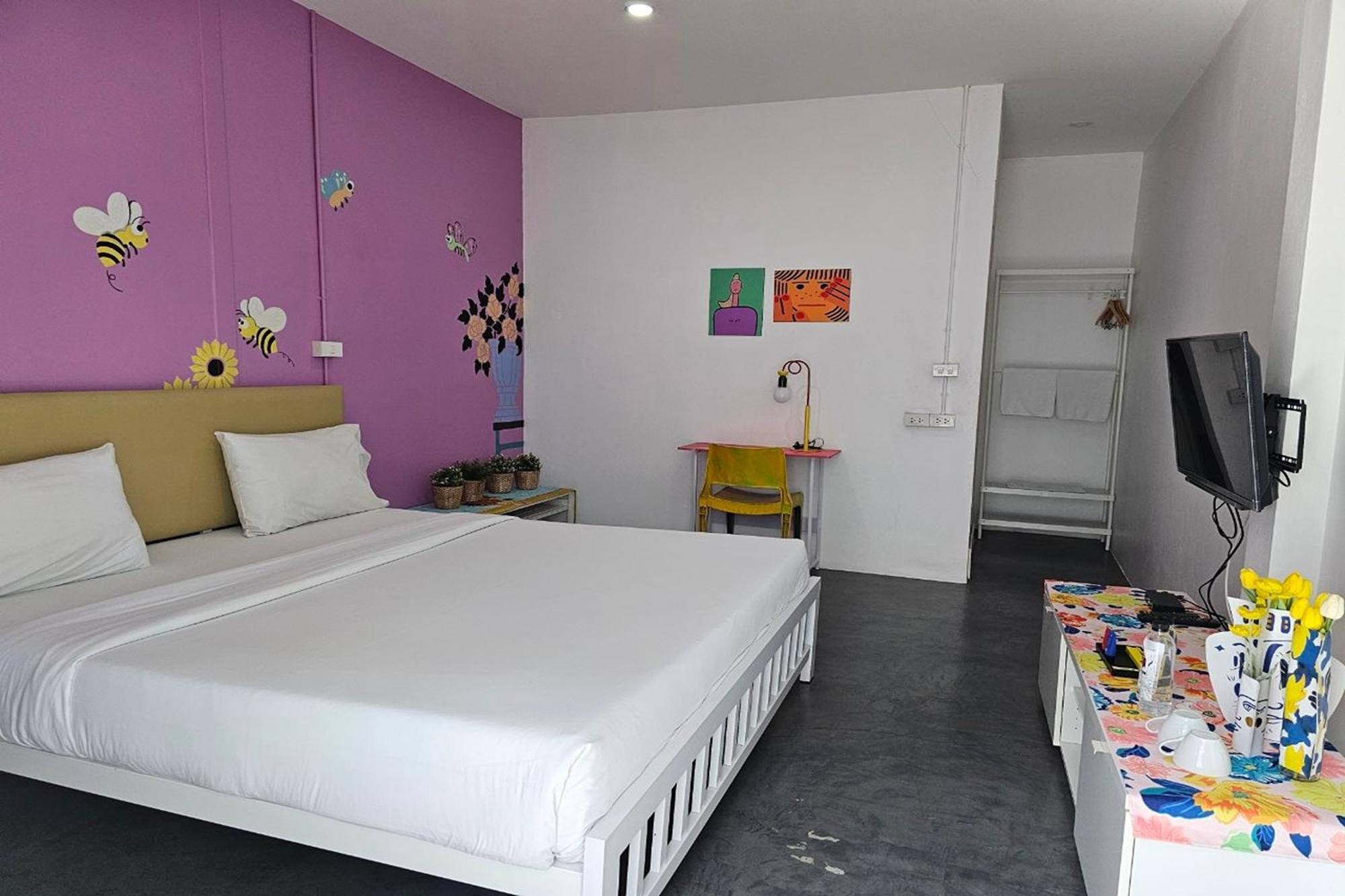 BW Thai Art Style Hotel Bangkok Bagian luar foto