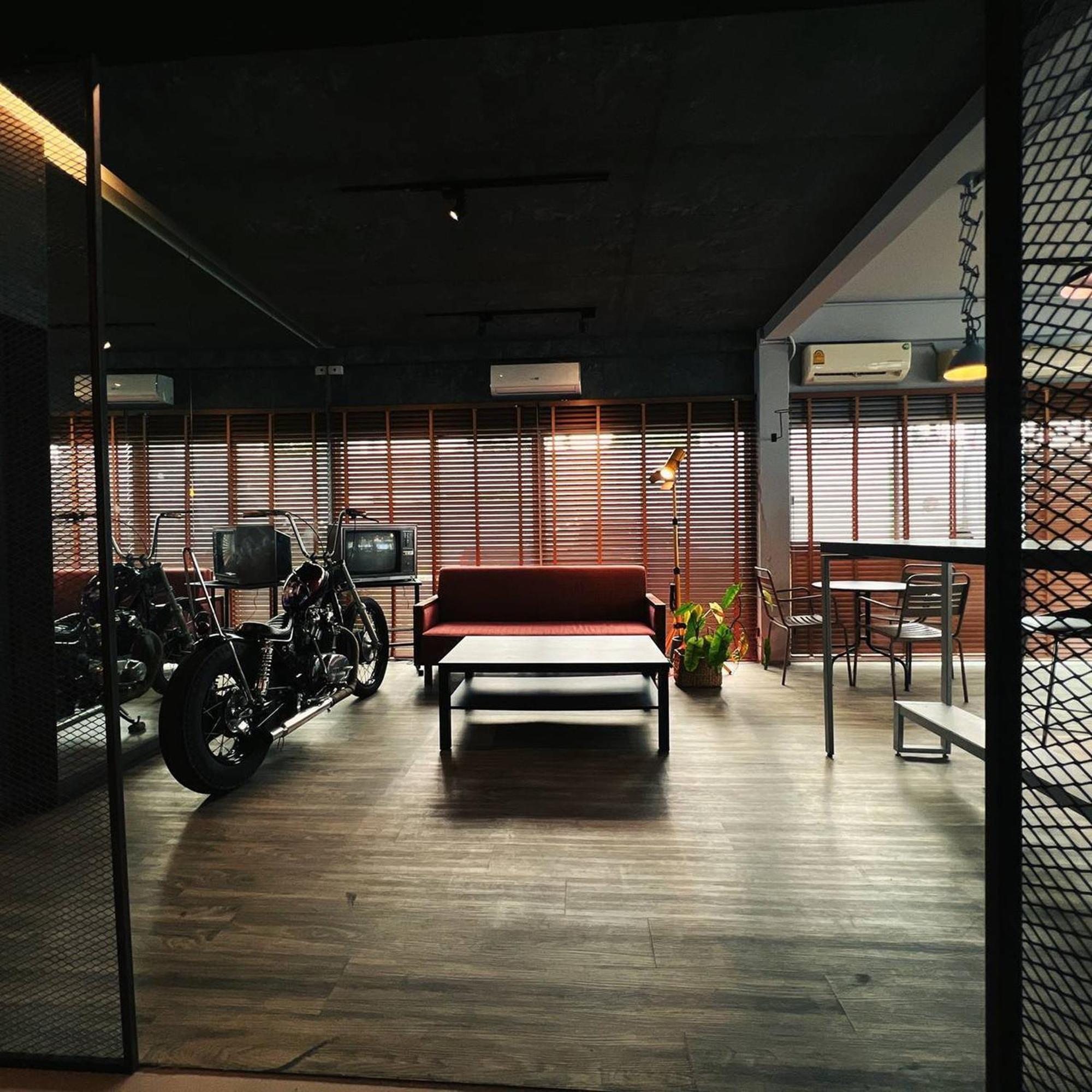 BW Thai Art Style Hotel Bangkok Bagian luar foto